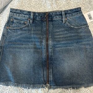 Free people mini Jean skirt, size 26, never worn